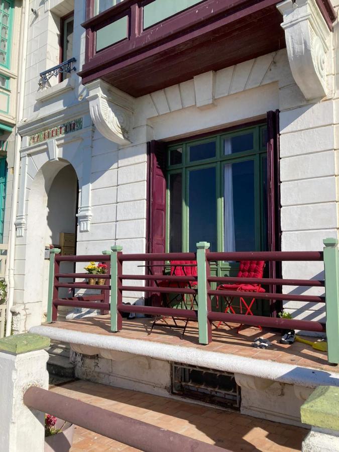La Découverte, appartement front de mer Mers Esterno foto